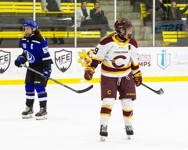 Emmy Fecteau, des Stingers de Concordia, est la joueuse de l’année par Hockey Canada